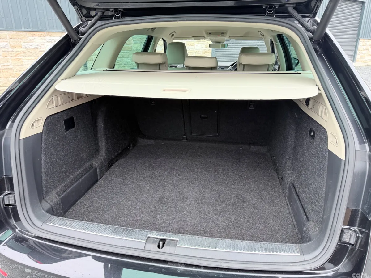 Skoda Superb Estate, Petrol, 2020, Black