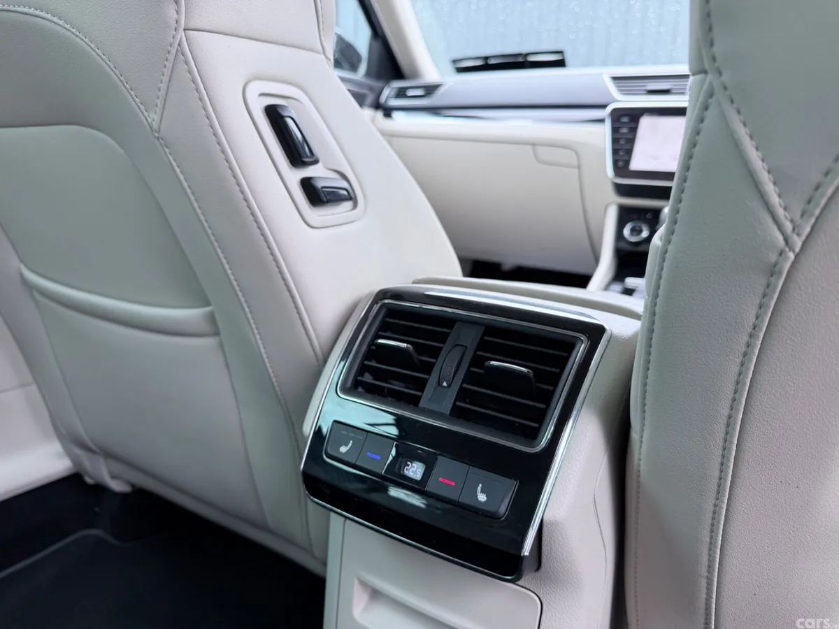 Skoda Superb Estate, Petrol, 2020, Black
