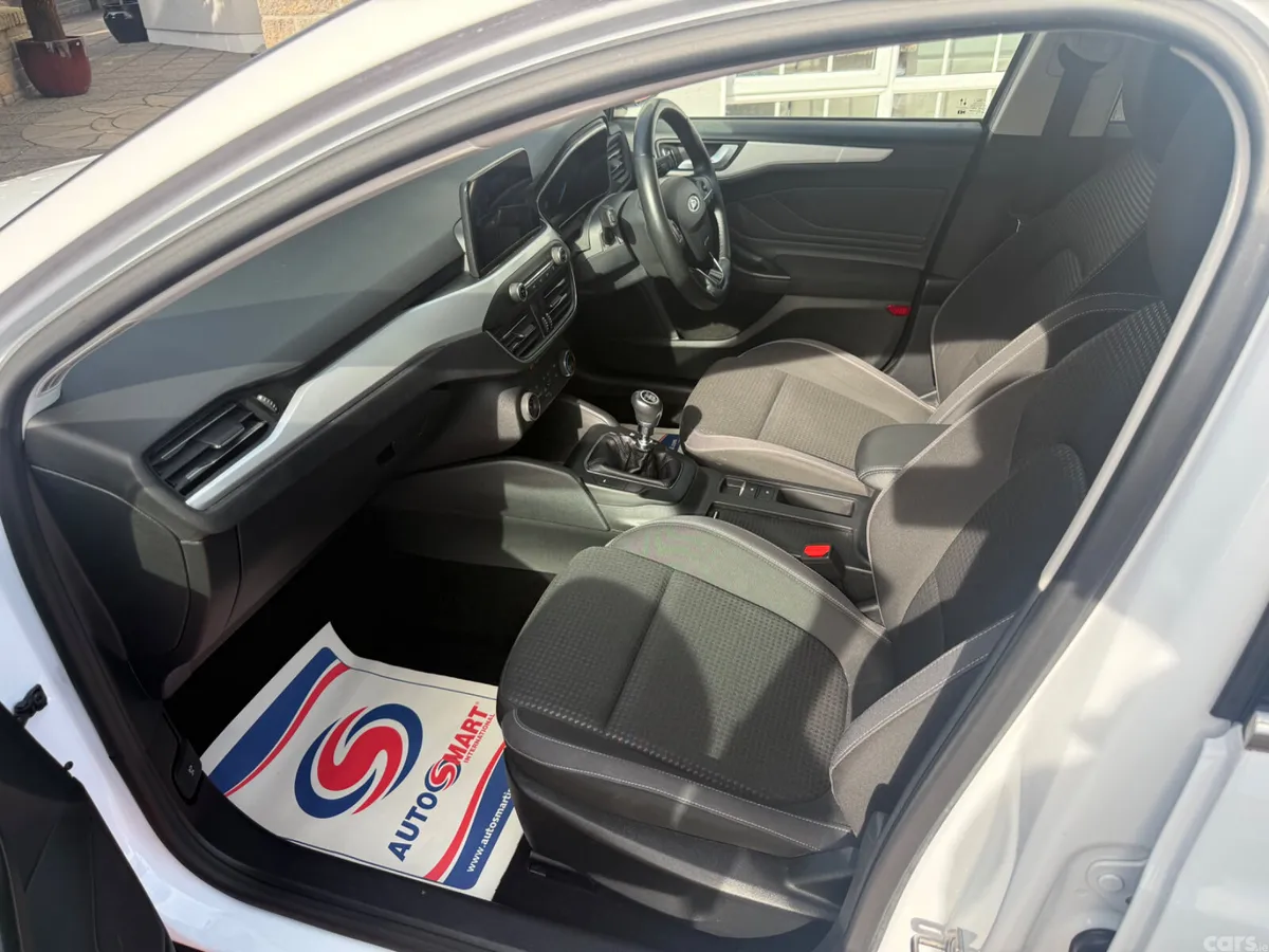 Ford Focus Hatchback, Diesel, 2021, White