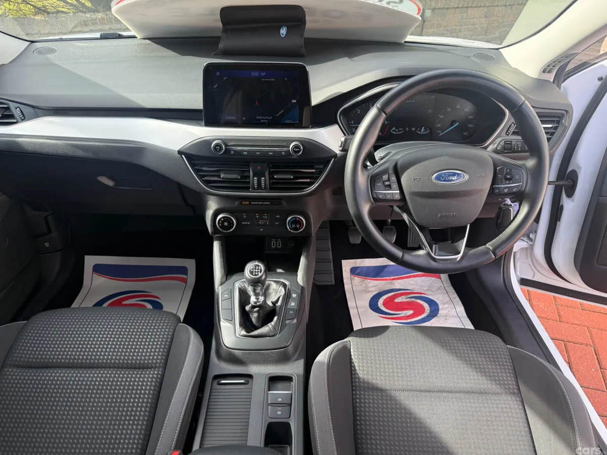 Ford Focus Hatchback, Diesel, 2021, White