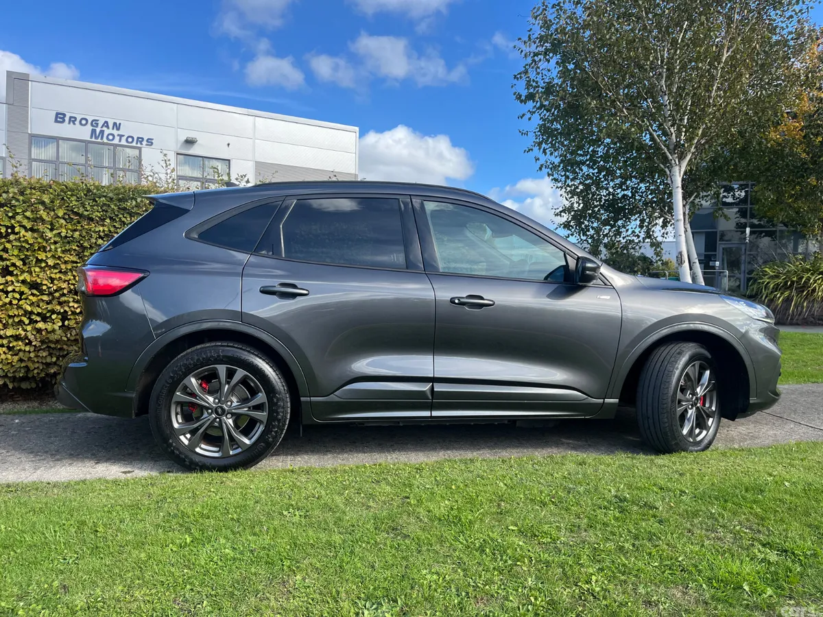 Ford Kuga SUV, Petrol Plug-in Hybrid, 2022, Grey