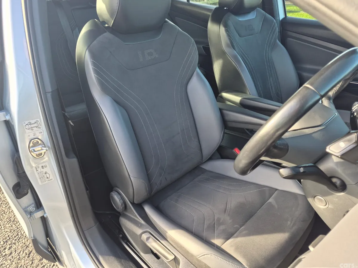 Volkswagen ID.4 Estate, Electric, 2022, Grey