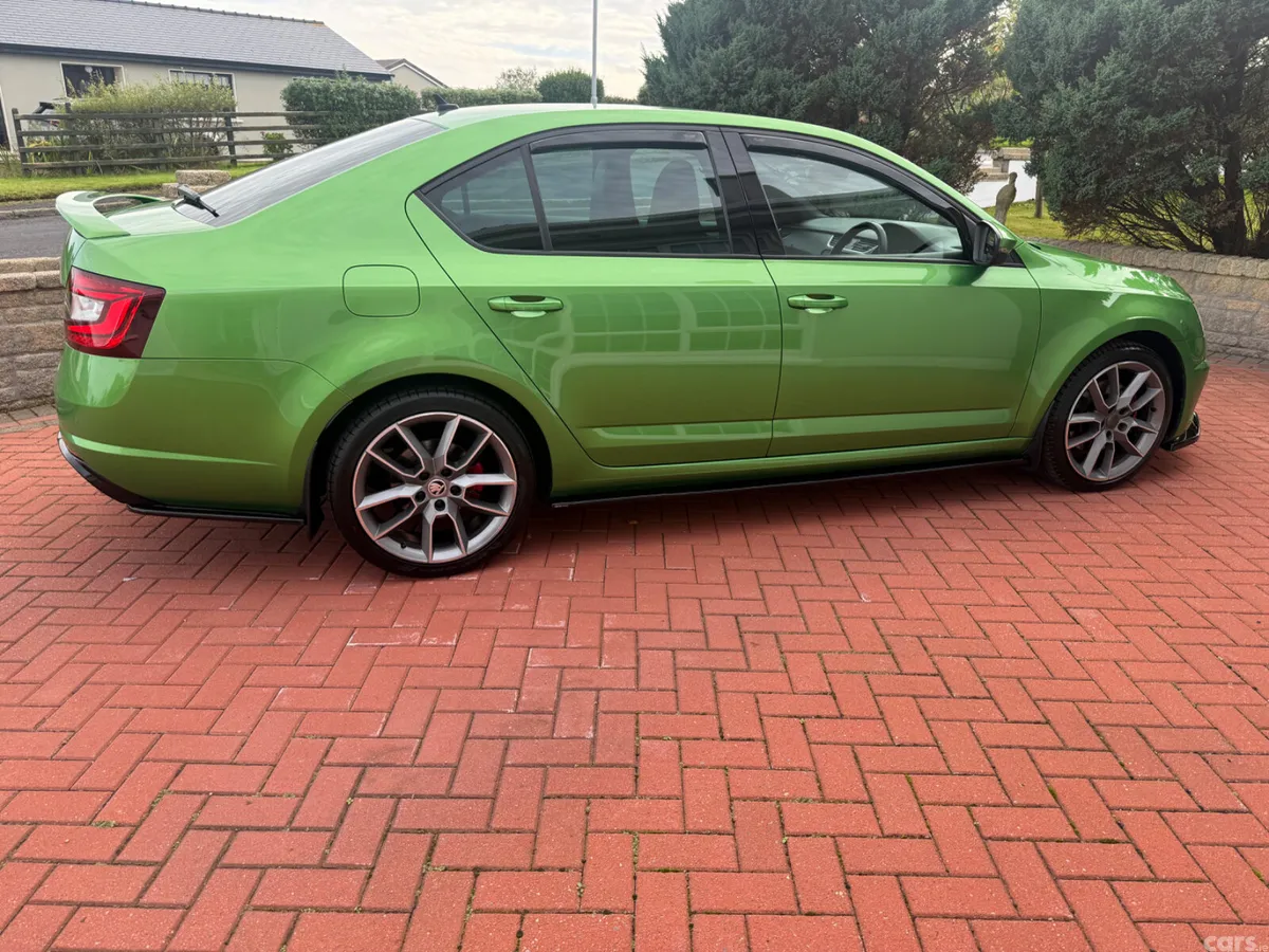 Skoda Octavia Hatchback, Diesel, 2018, Green