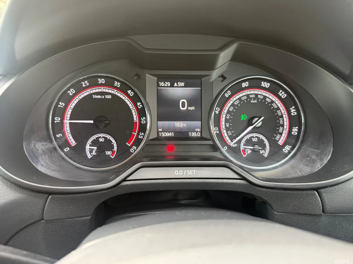 Skoda Octavia Hatchback, Diesel, 2018, Green