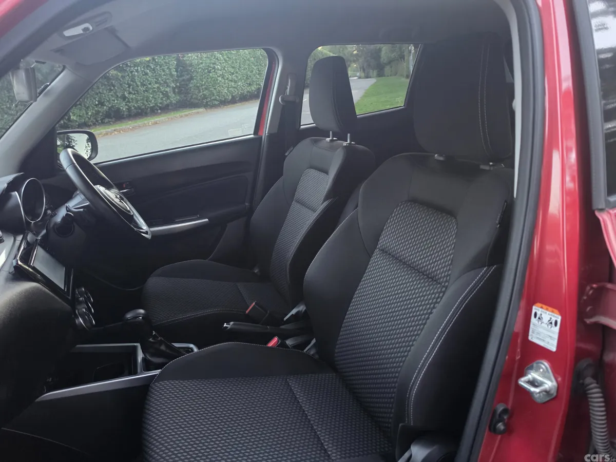 Suzuki Swift Hatchback, Petrol, 2018, Red