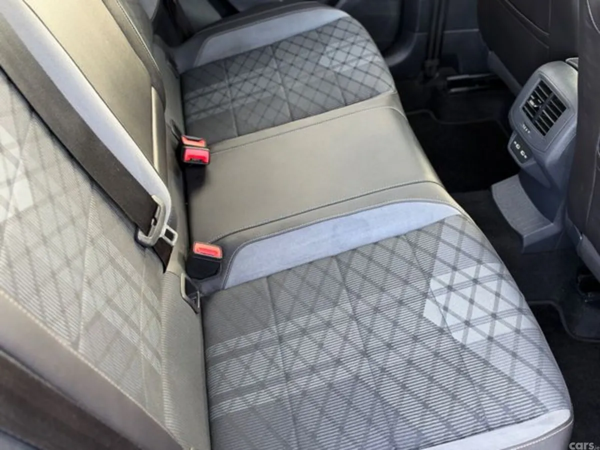 Volkswagen T-Roc Hatchback, Diesel, 2022, Blue