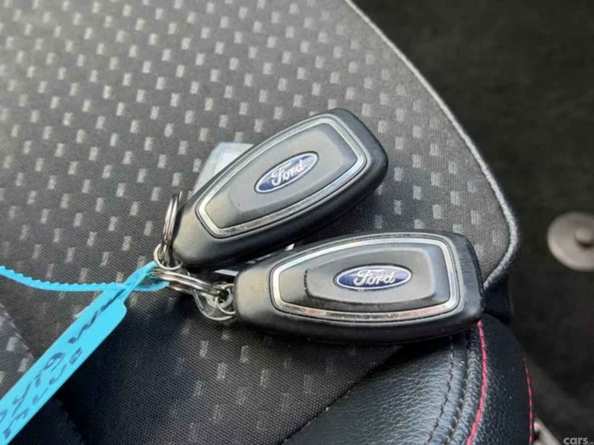 Ford Focus Hatchback, Diesel, 2019, Blue