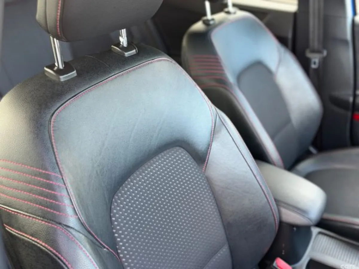 Ford Focus Hatchback, Diesel, 2019, Blue