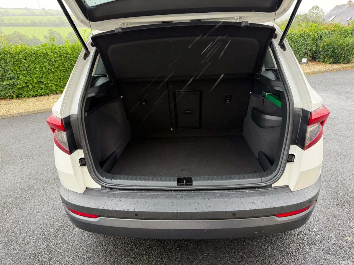 Skoda Karoq SUV, Diesel, 2021, White