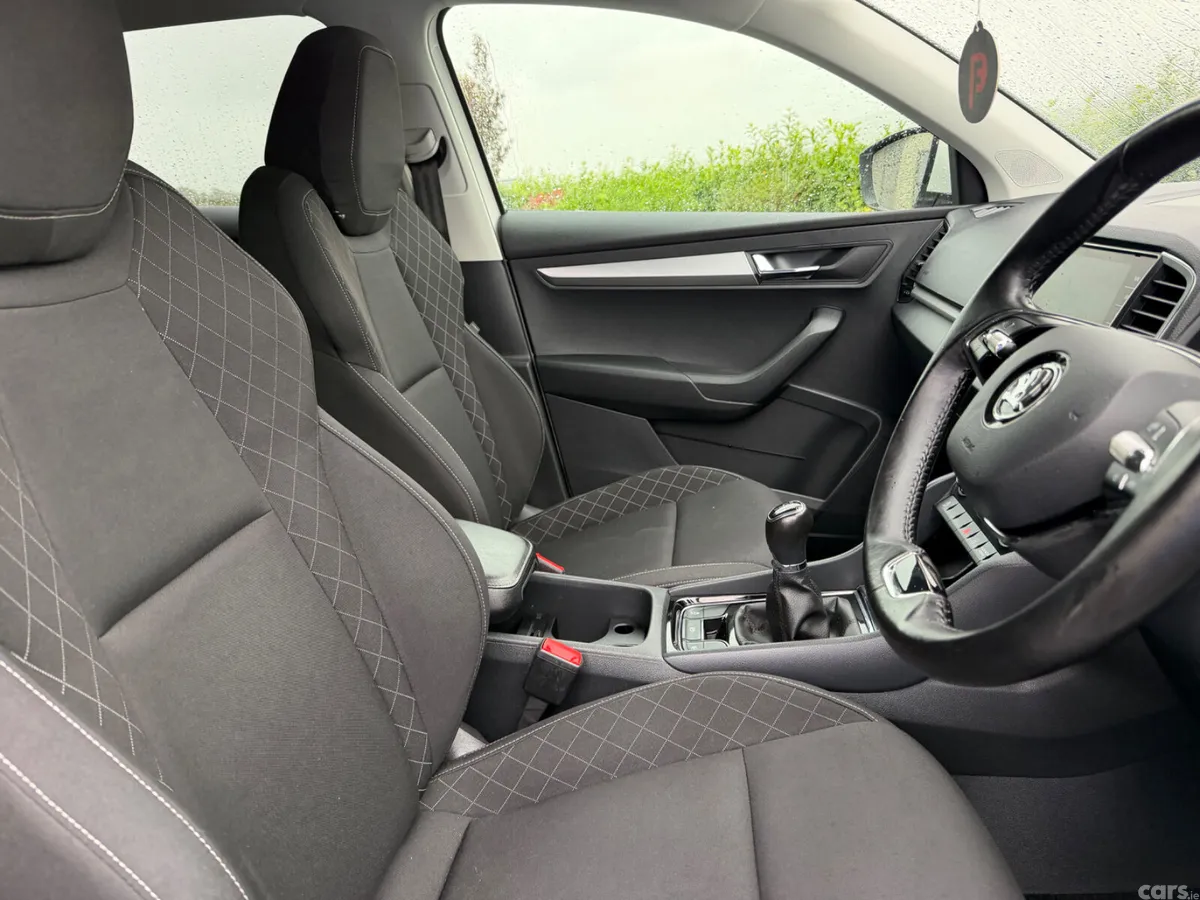 Skoda Karoq SUV, Diesel, 2021, White