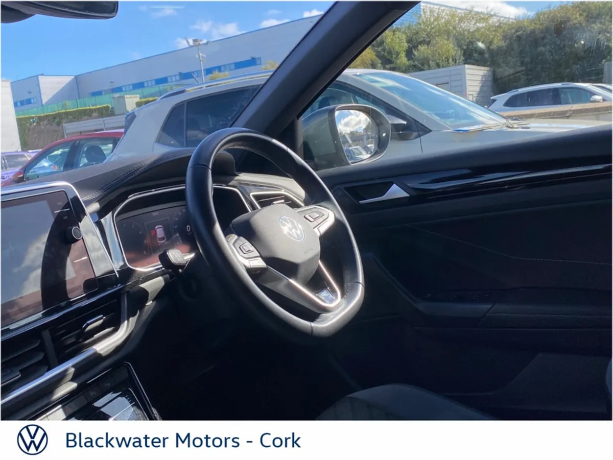 Volkswagen T-Roc SUV, Petrol, 2023, Grey