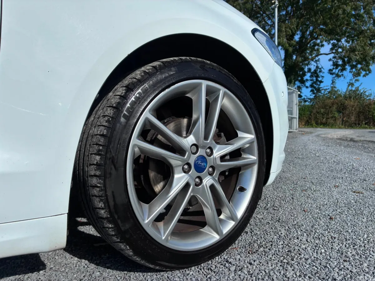 Ford Mondeo Hatchback, Diesel, 2016, White