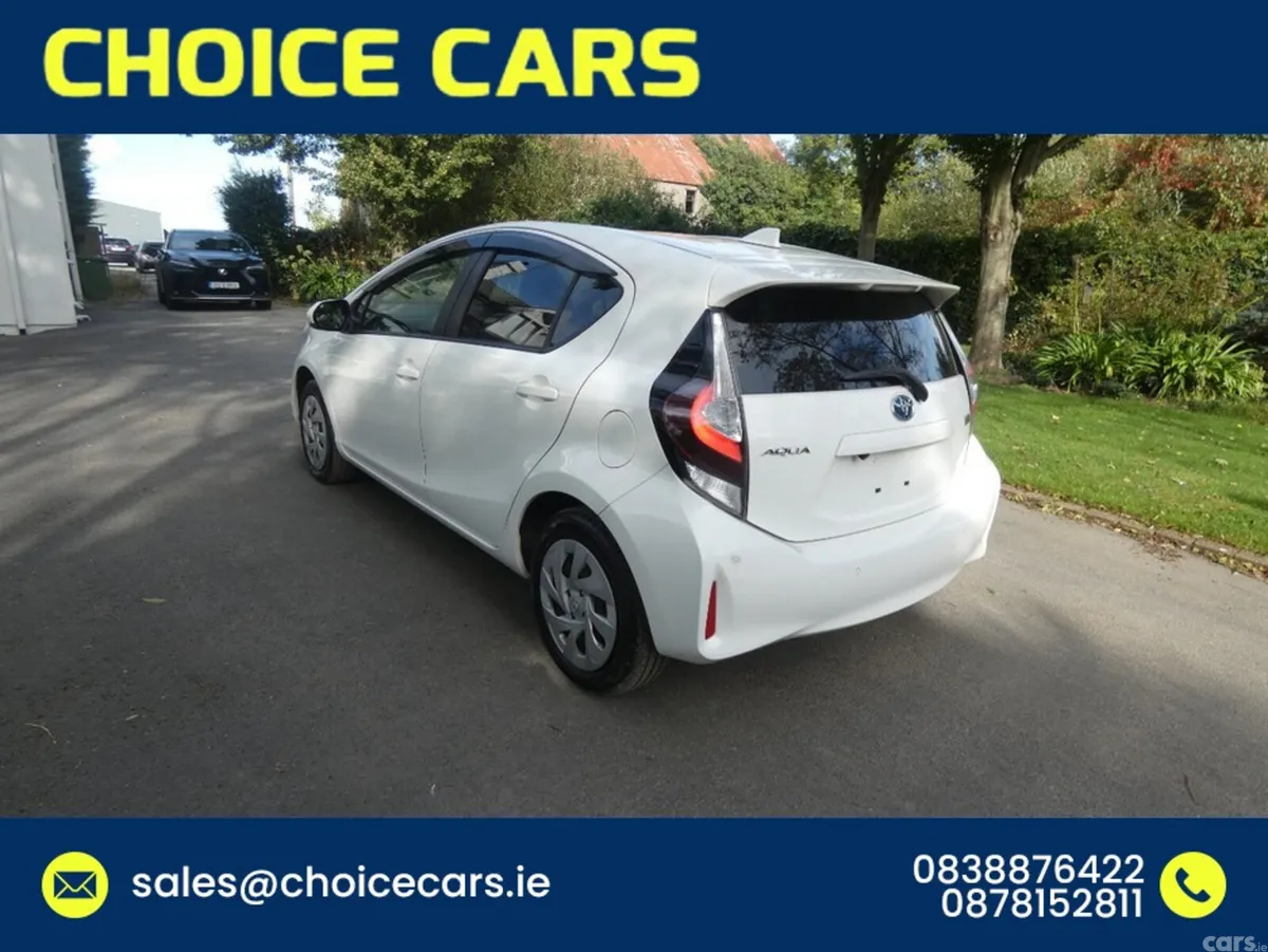 Toyota Aqua Hatchback, Petrol Hybrid, 2021, White