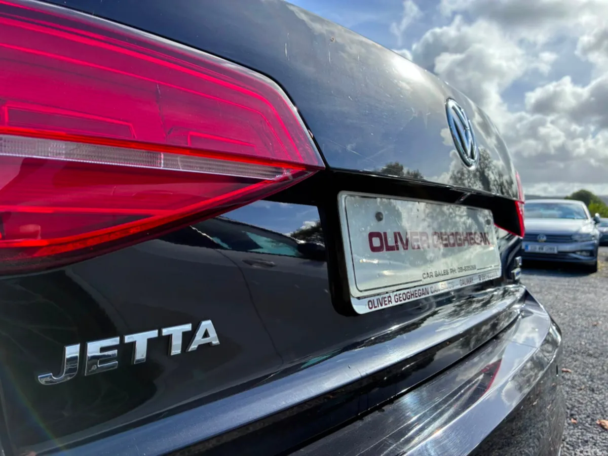 Volkswagen Jetta Saloon, Diesel, 2016, Black