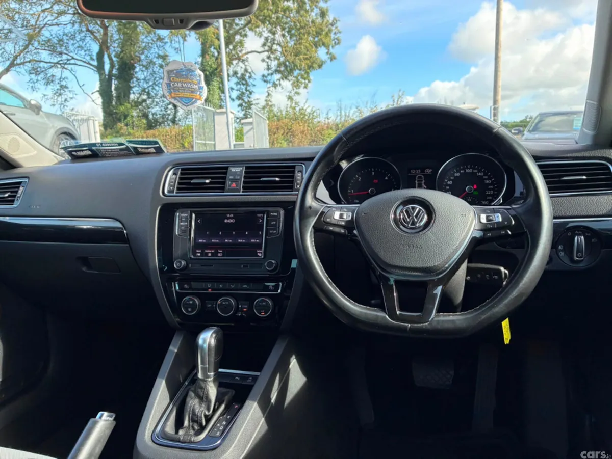 Volkswagen Jetta Saloon, Diesel, 2016, Black