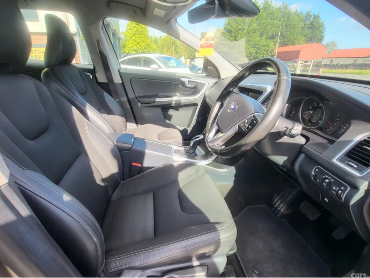 Volvo XC60 Estate, Diesel, 2015, Gold
