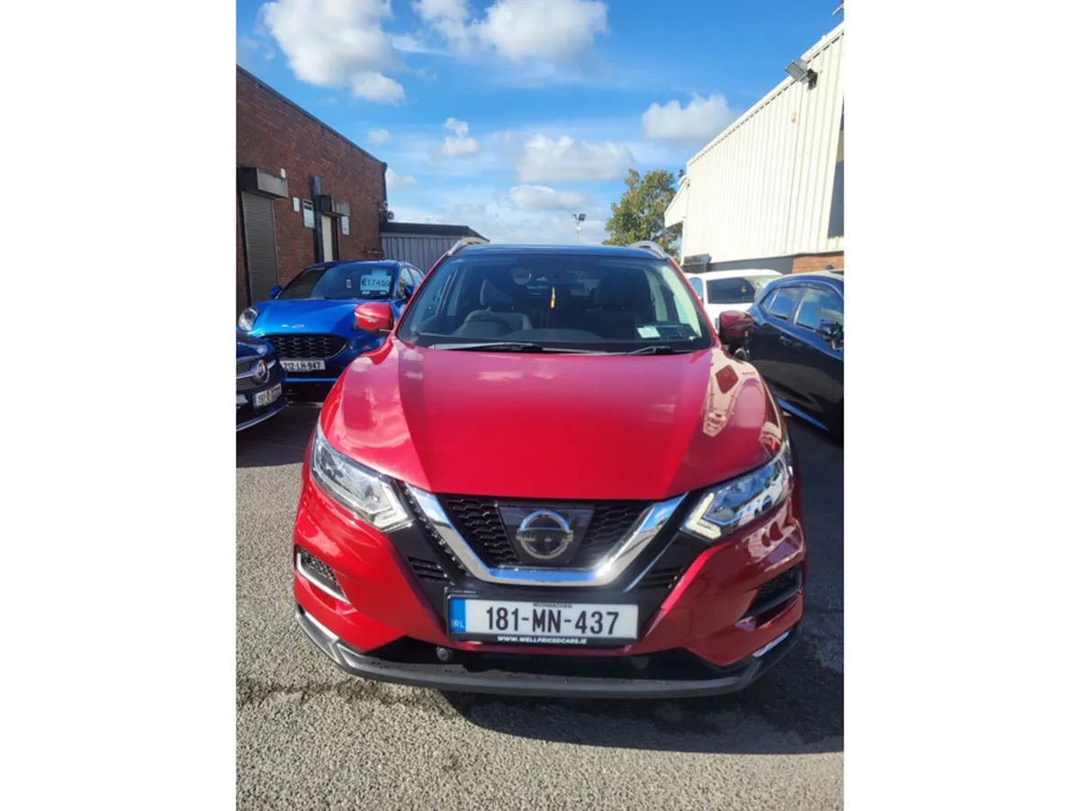 Nissan Qashqai MPV, Diesel, 2018, Red