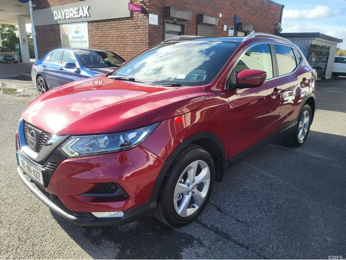 Nissan Qashqai MPV, Diesel, 2018, Red