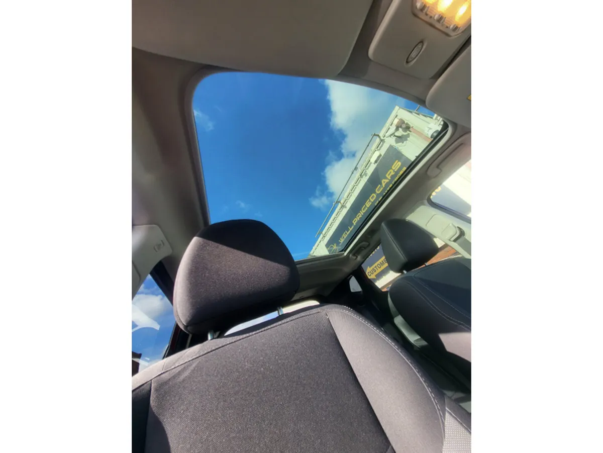 Nissan Qashqai MPV, Diesel, 2018, Red