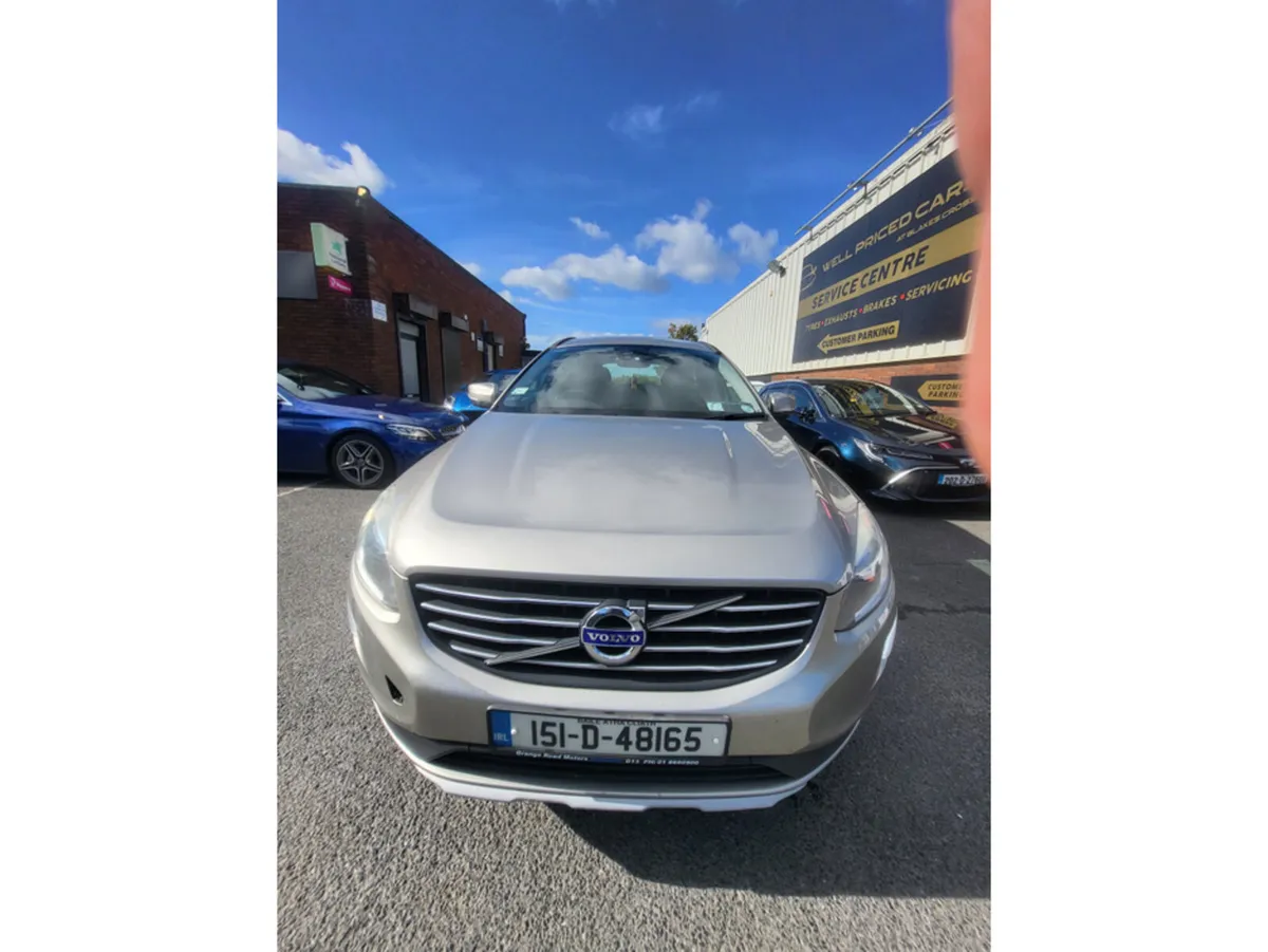 Volvo XC60 Estate, Diesel, 2015, Gold