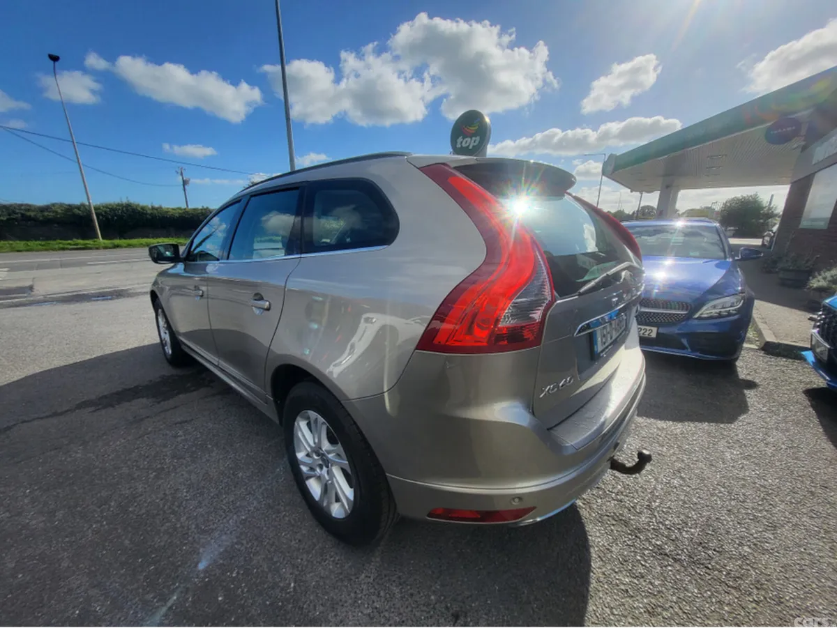 Volvo XC60 Estate, Diesel, 2015, Gold