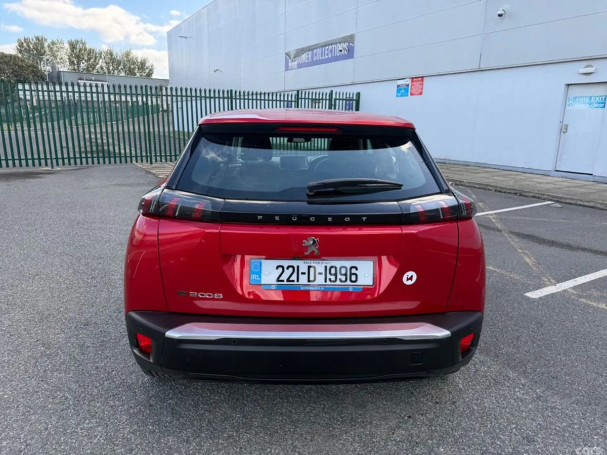 Peugeot 2008 MPV, Electric, 2022, Red
