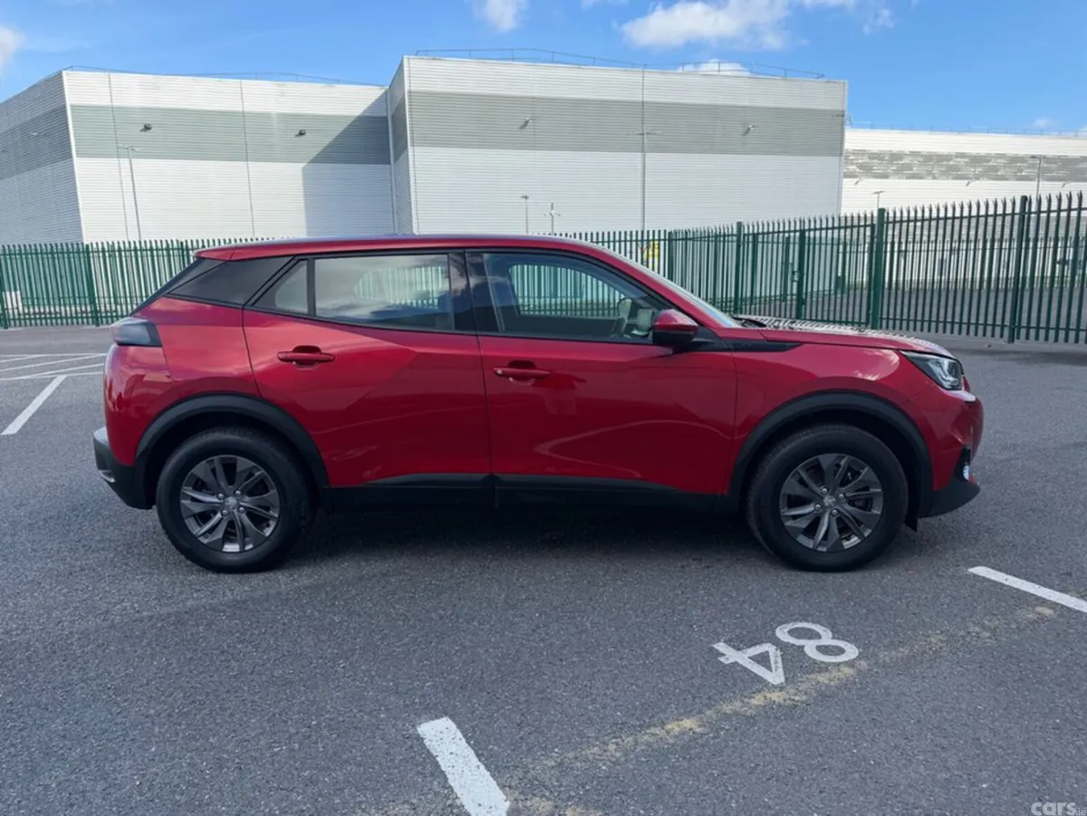 Peugeot 2008 MPV, Electric, 2022, Red