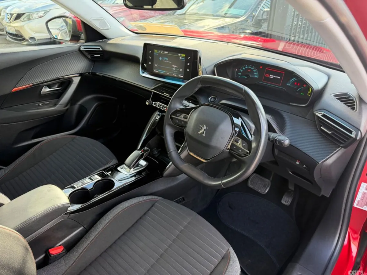 Peugeot 2008 MPV, Electric, 2022, Red