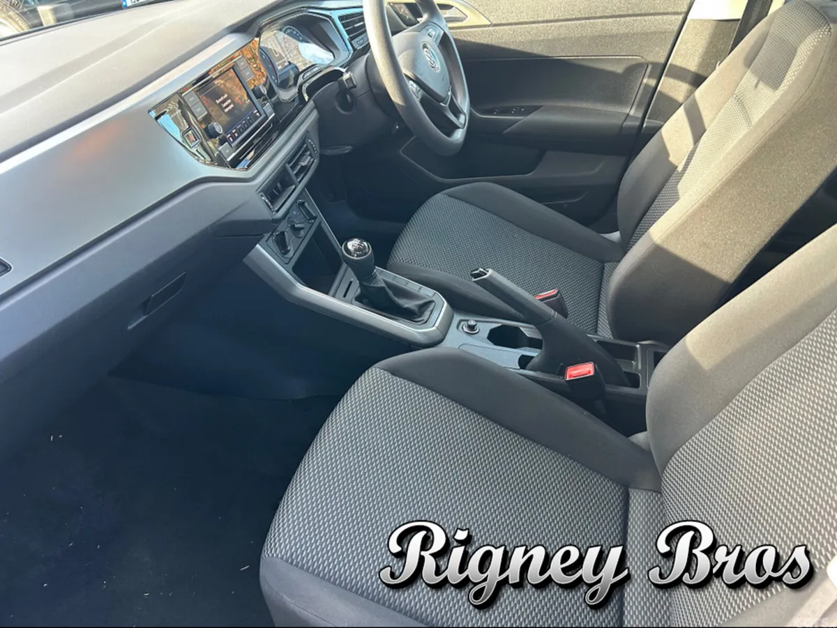 Volkswagen Polo Hatchback, Petrol, 2019, White