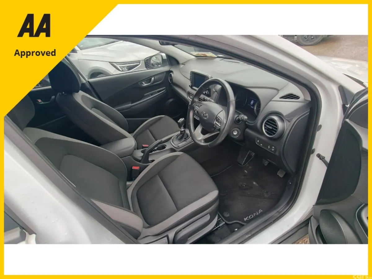 Hyundai KONA MPV, Petrol, 2020, White