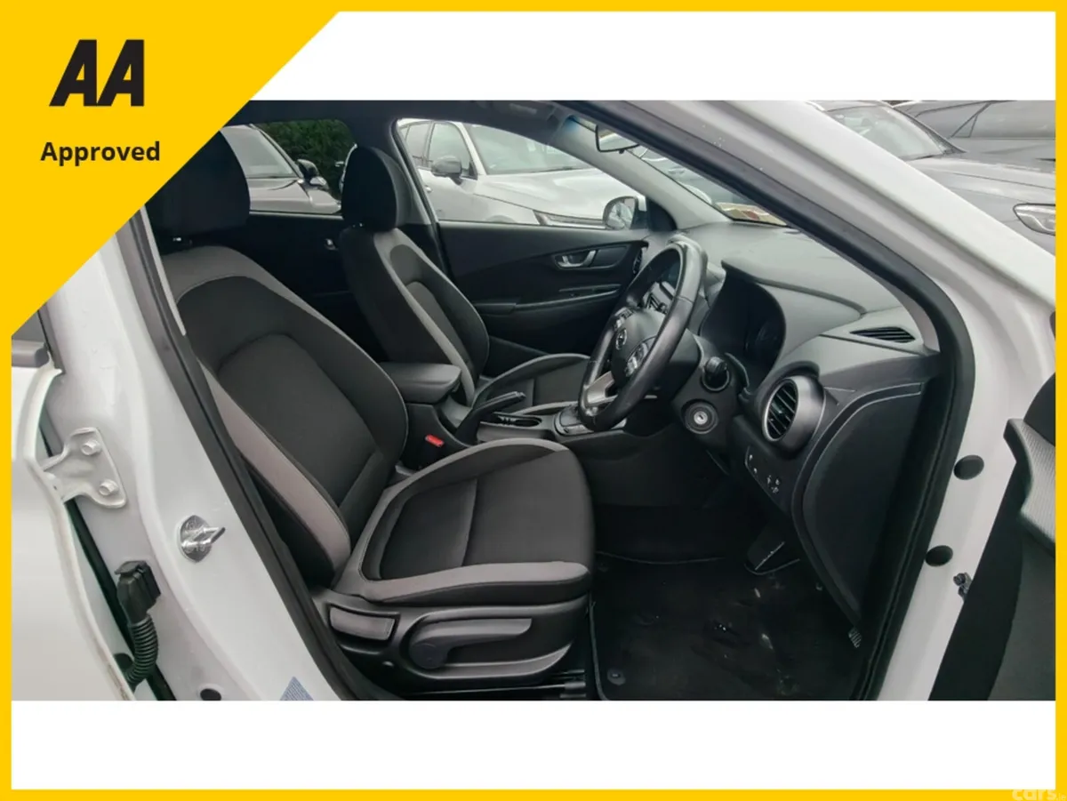 Hyundai KONA MPV, Petrol, 2020, White