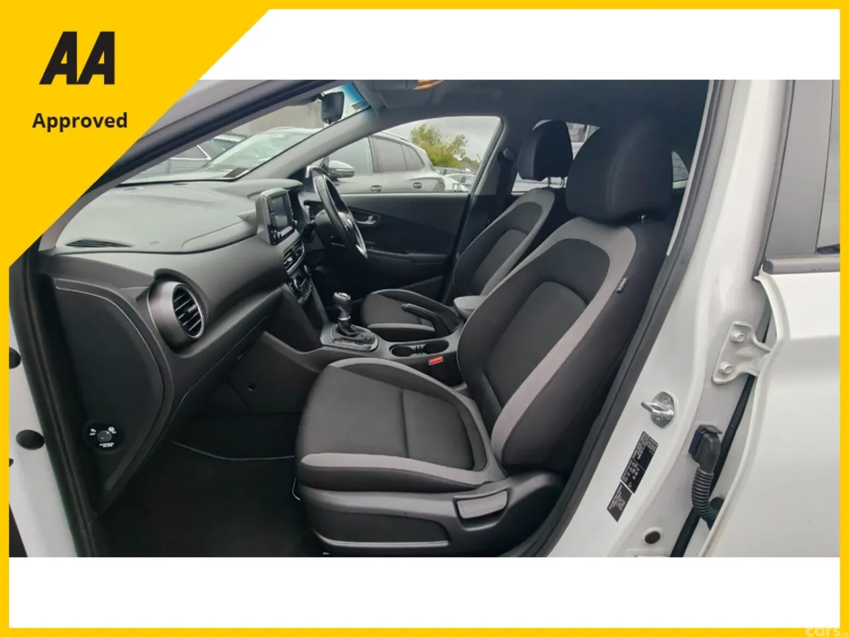 Hyundai KONA MPV, Petrol, 2020, White