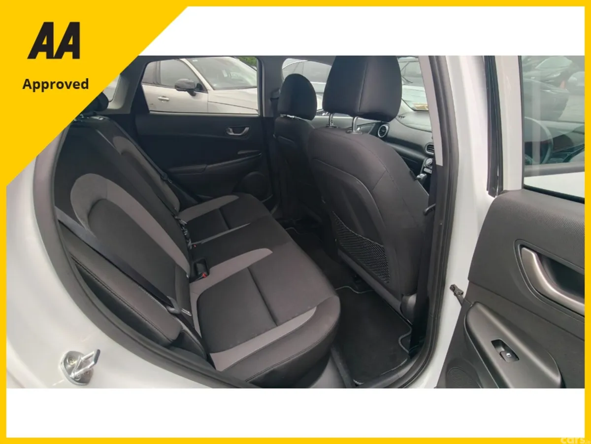 Hyundai KONA MPV, Petrol, 2020, White