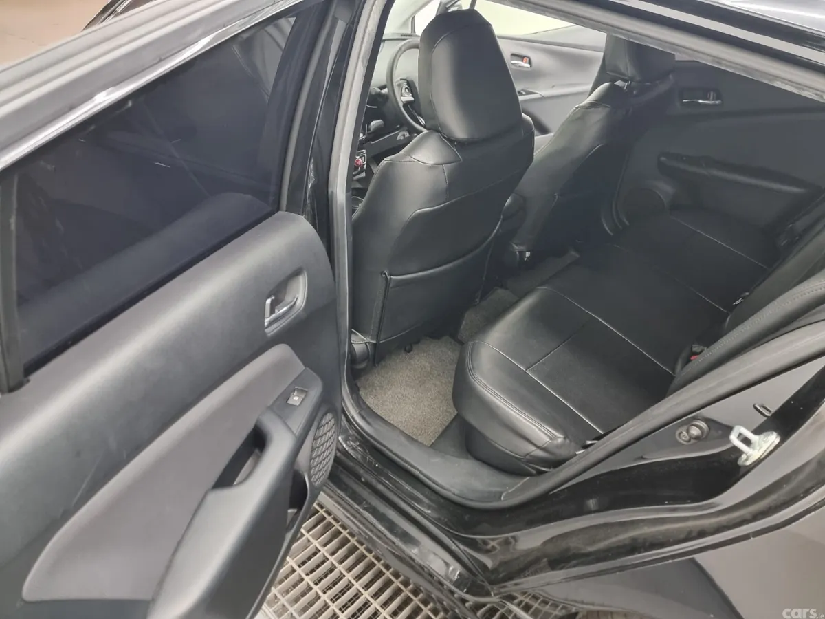 Toyota Prius Hatchback, Petrol Hybrid, 2016, Black