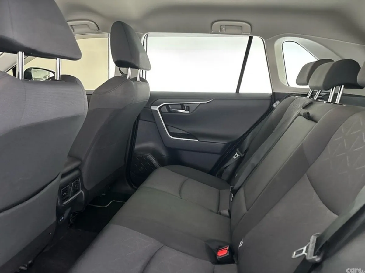 Toyota RAV4 SUV, Petrol Hybrid, 2022, White