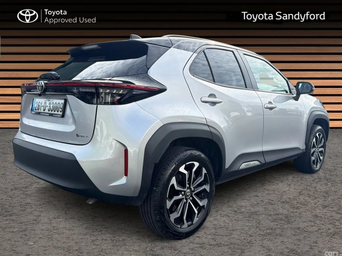 Toyota Yaris Cross Hatchback, Petrol Hybrid, 2026, Grey