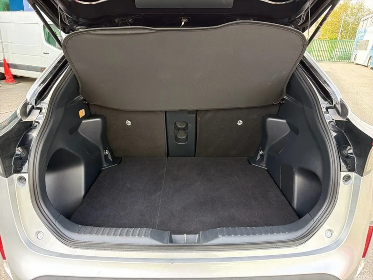 Toyota Yaris Cross Hatchback, Petrol Hybrid, 2026, Grey