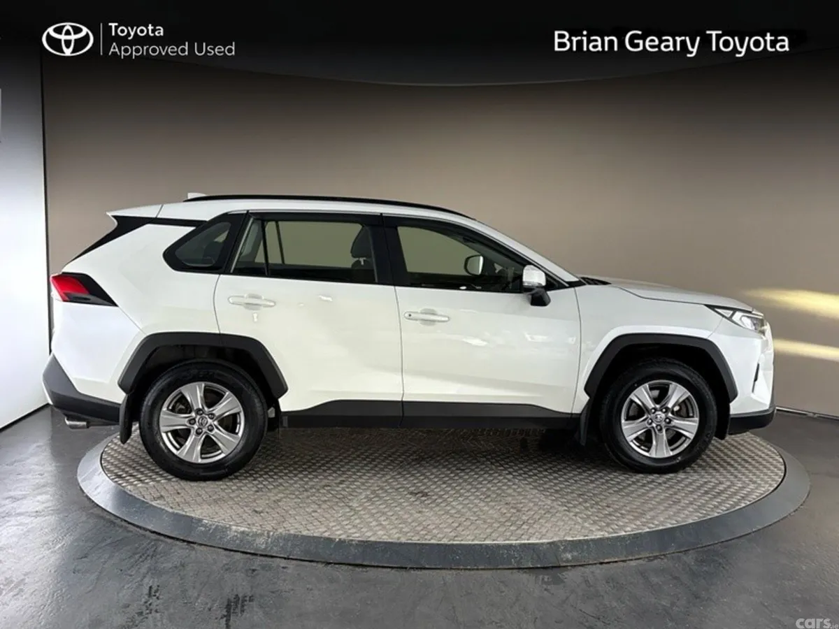 Toyota RAV4 SUV, Petrol Hybrid, 2022, White