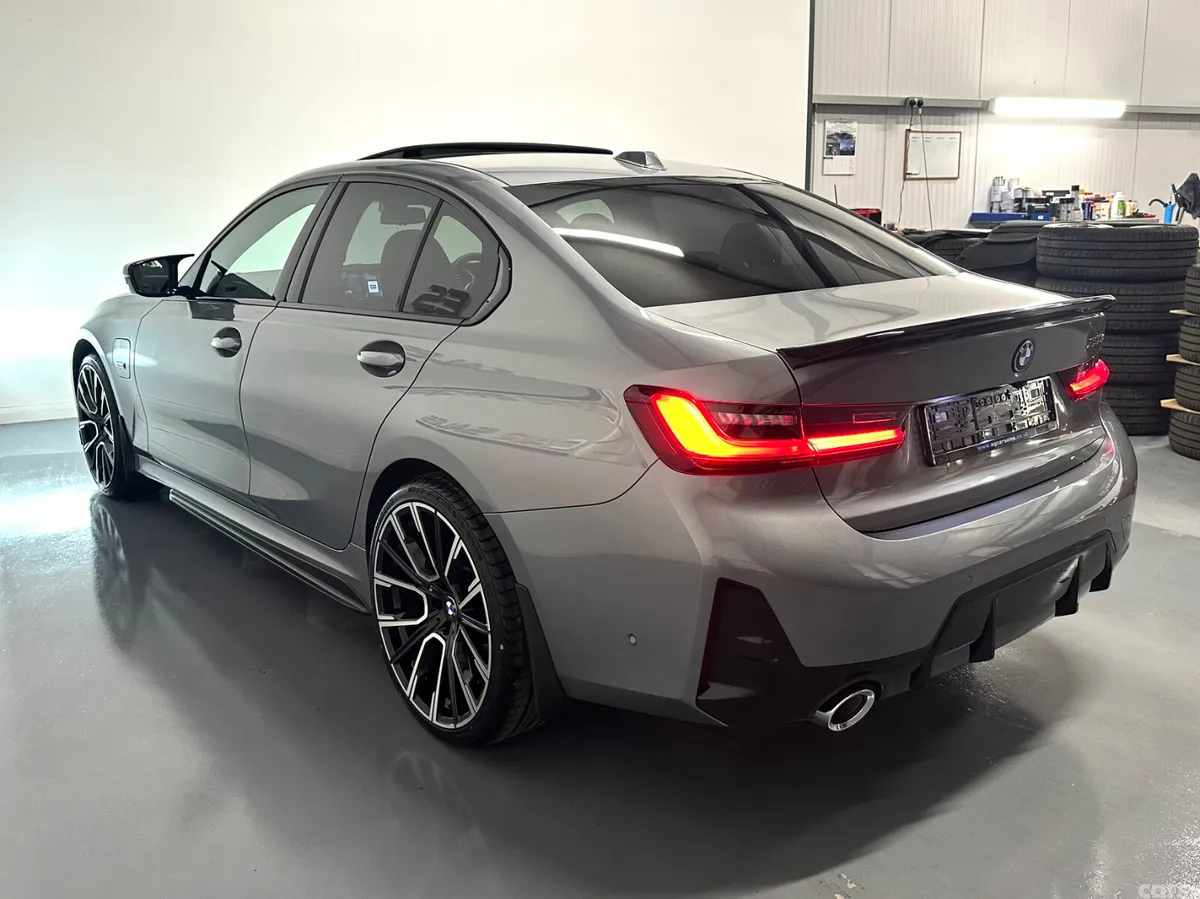 BMW 3-Series Saloon, Petrol Hybrid, 2023, Grey