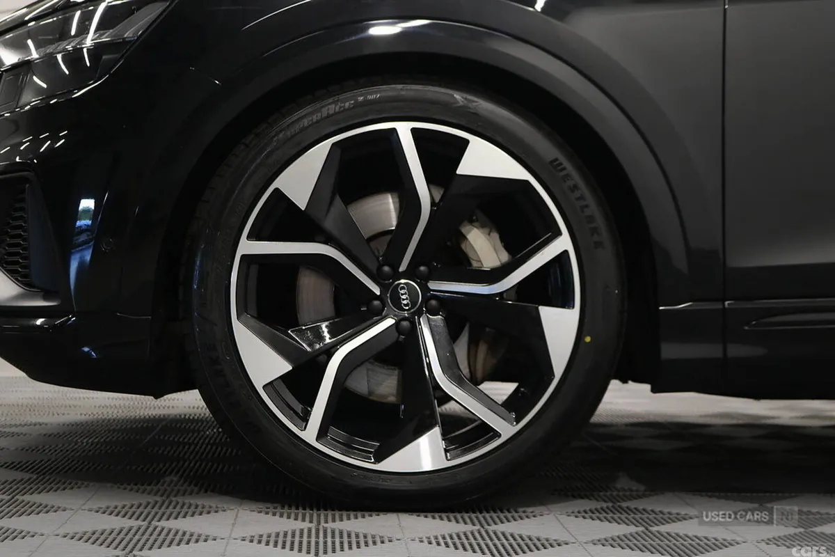 Audi Q8 SUV, Petrol Hybrid, 2023, Black