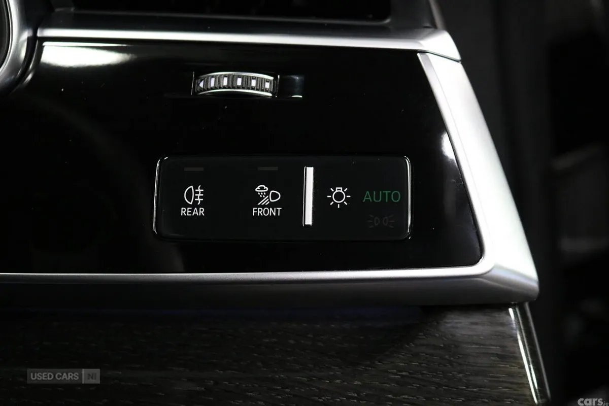 Audi Q8 SUV, Petrol Hybrid, 2023, Black