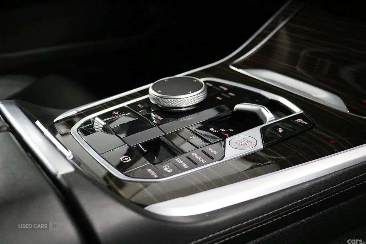 BMW X5 SUV, Diesel Hybrid, 2024, Black