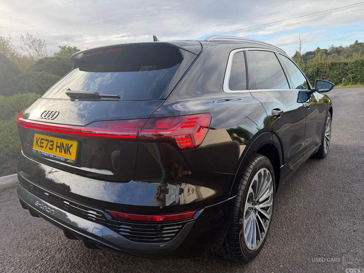 Audi Q8 SUV, Electric, 2024, Black