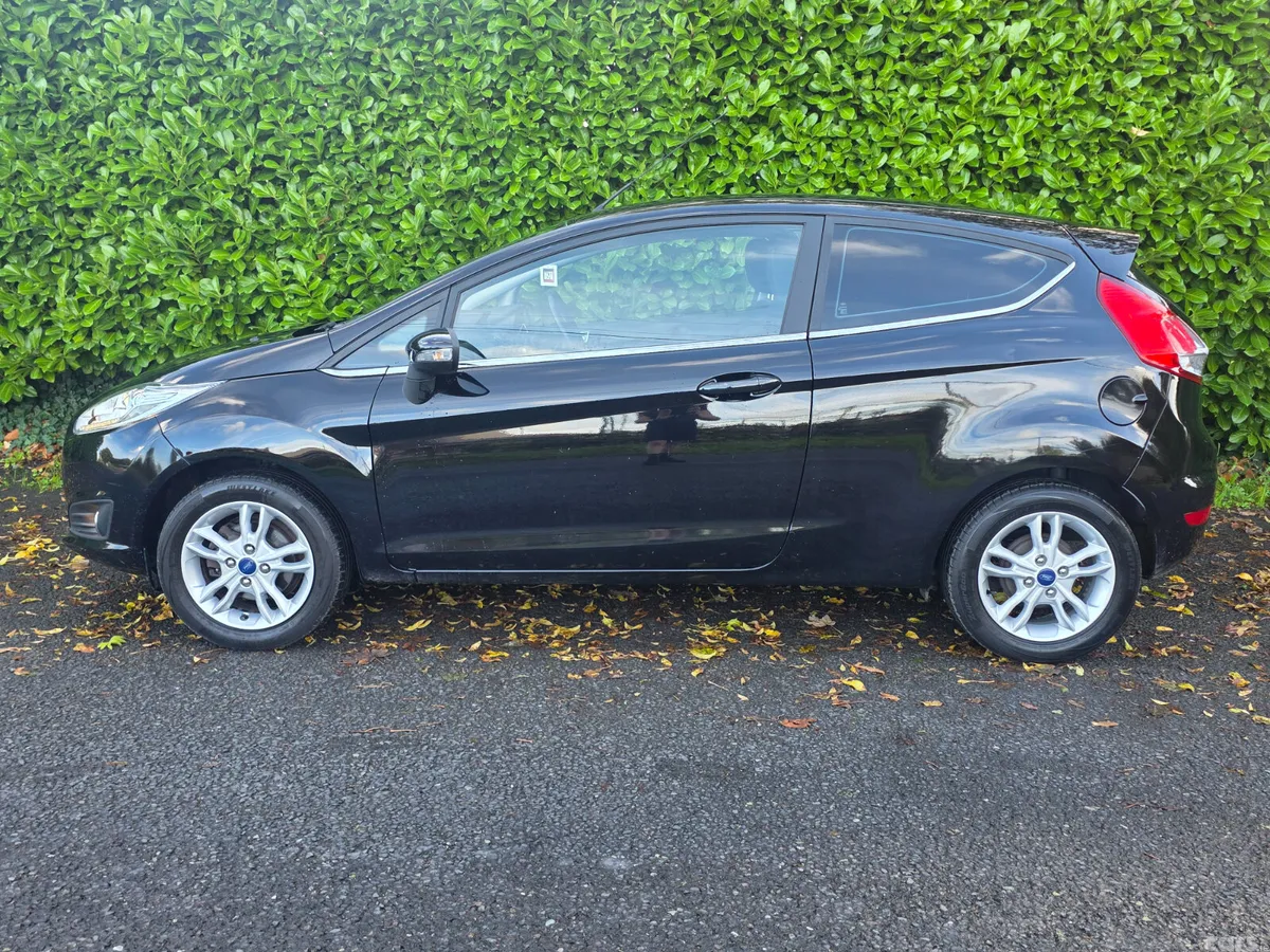 Ford Fiesta Hatchback, Petrol, 2016, Black