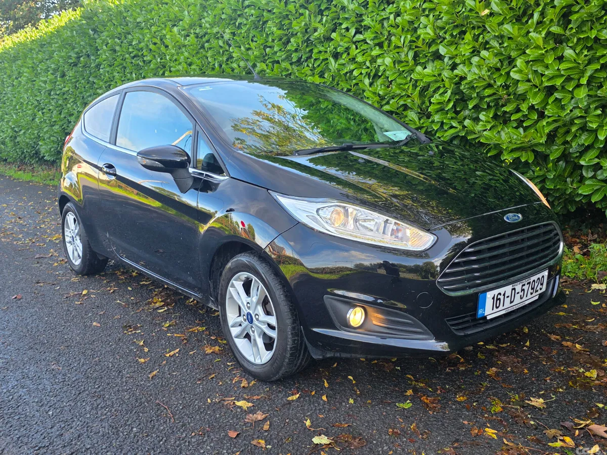 Ford Fiesta Hatchback, Petrol, 2016, Black