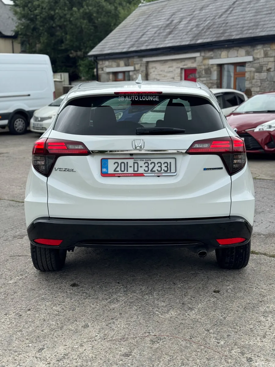 Honda Vezel Estate, Petrol Hybrid, 2020, White