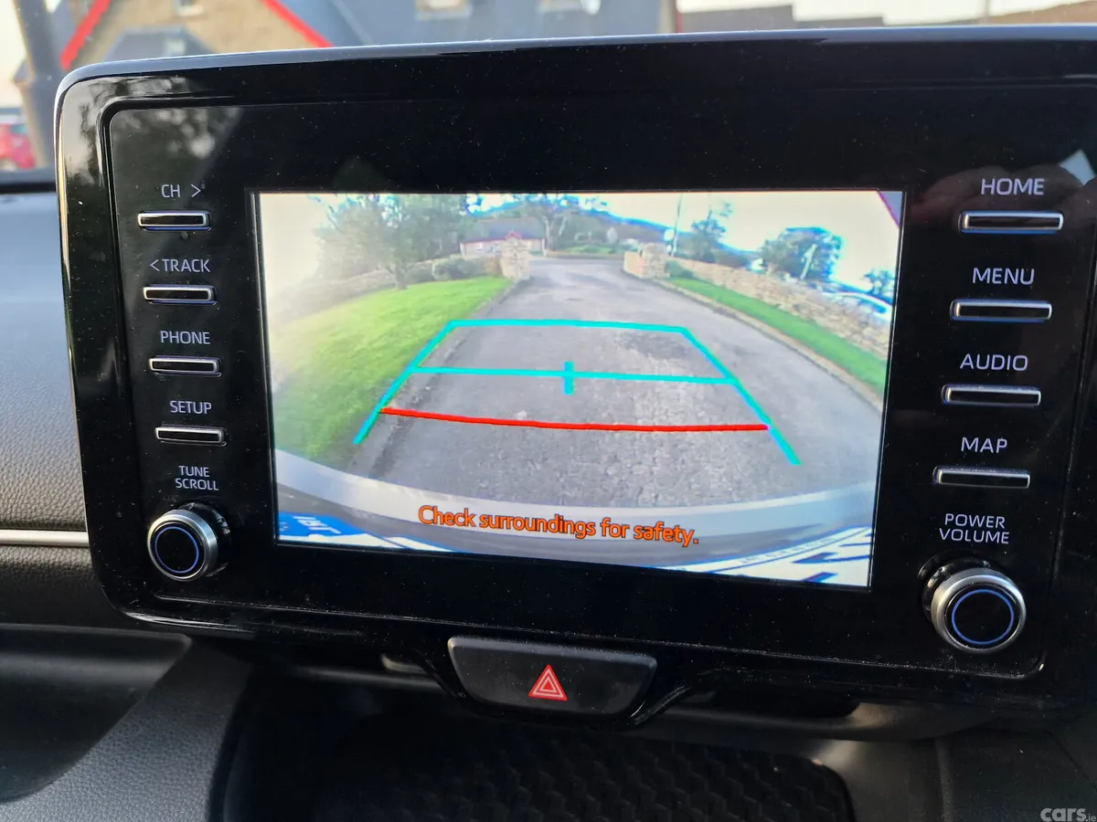 Toyota Yaris Hatchback, Petrol Hybrid, 2023, Gold