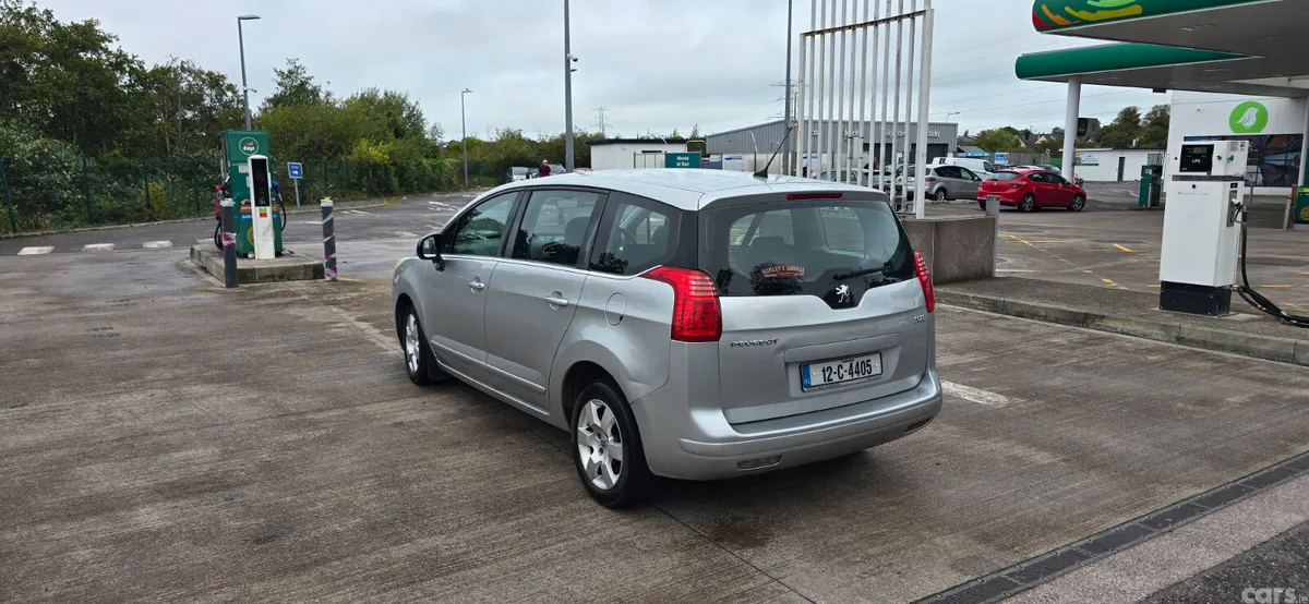 Peugeot 5008 MPV, Diesel, 2012, Grey