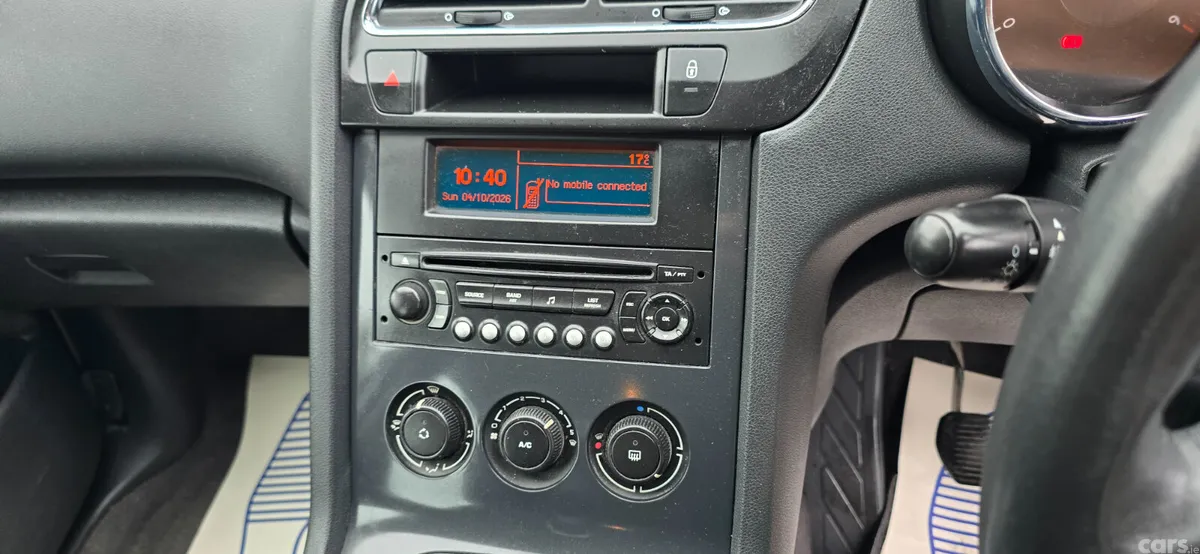 Peugeot 5008 MPV, Diesel, 2012, Grey