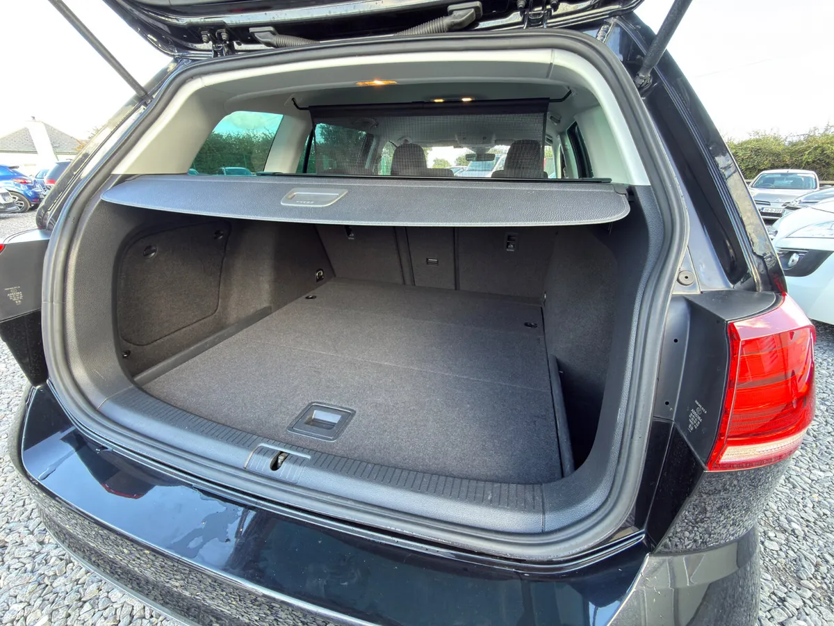 Volkswagen Golf Estate, Petrol, 2017, Black